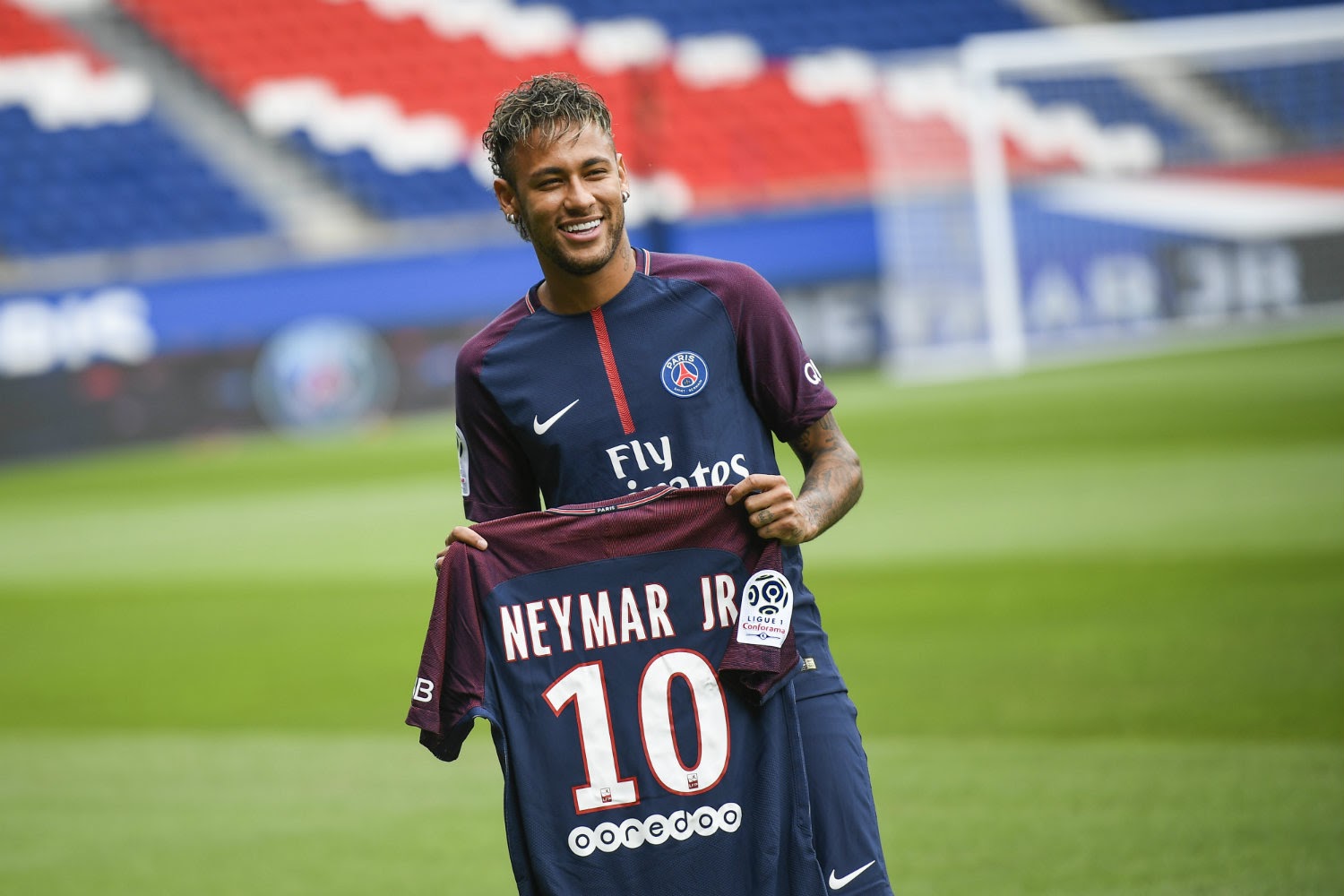 Neymar - Cầu thủ sau bốn năm núp bóng của Messi