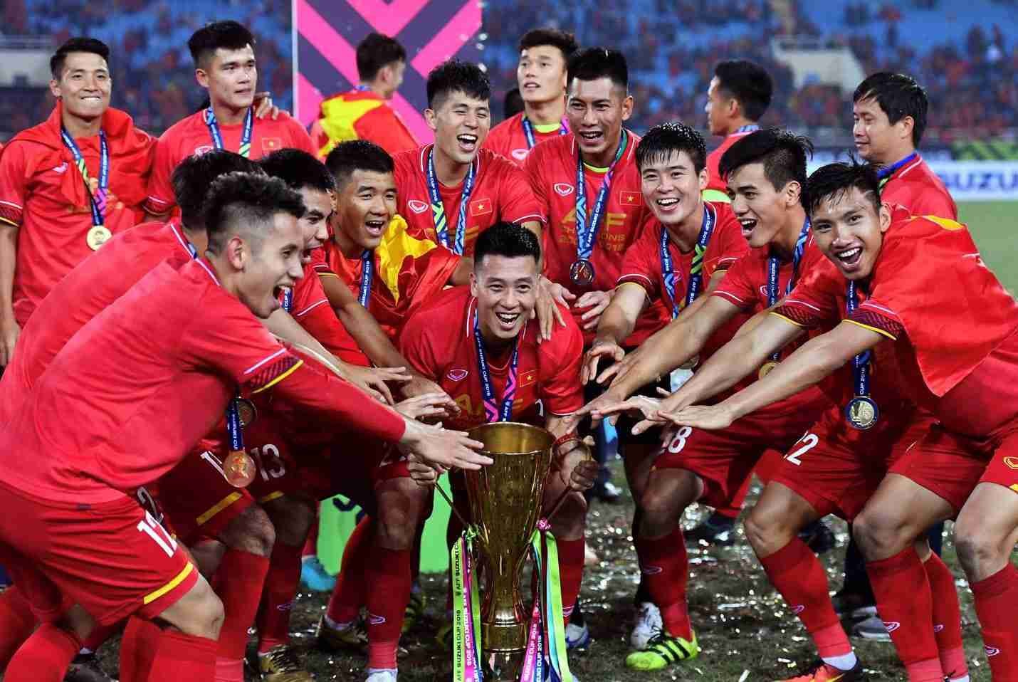 Đội tuyển quốc gia Việt Nam – Đội bóng quốc dân này là “thần tượng” là “niềm hy vọng” của người dân nước nhà