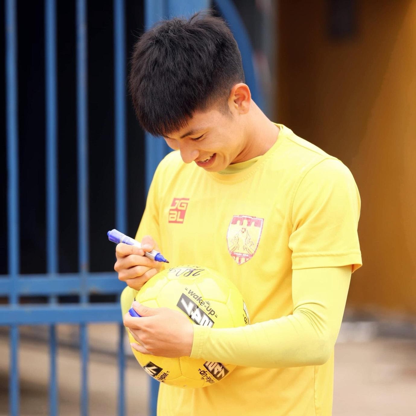 Nguyễn Trọng Hùng - Tài năng bóng đá trẻ tuổi của đội tuyển Việt Nam